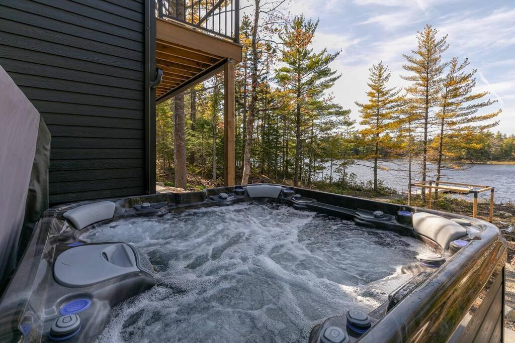 Numinous Cottage Long Lake Oasis Centre Rawdon Buitenkant foto